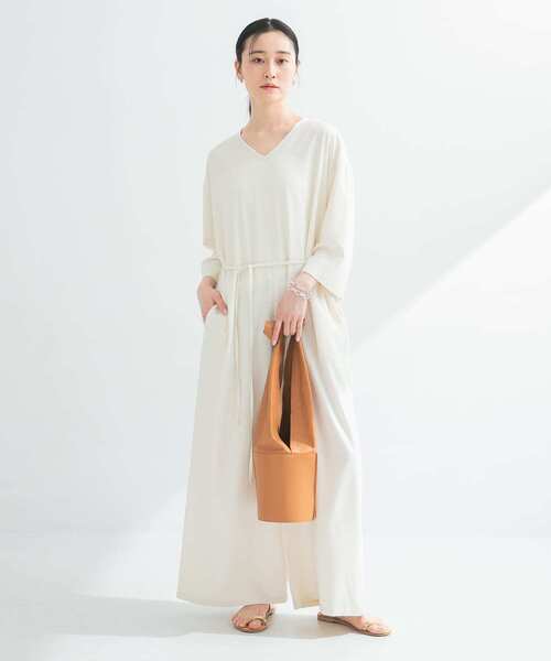 URBAN RESEARCH(アーバンリサーチ)の「シルクネップオールインワン(サロペット/オーバーオール・レディース・オフホワイト/チャコールグレー・FREE)」の2枚目の写真