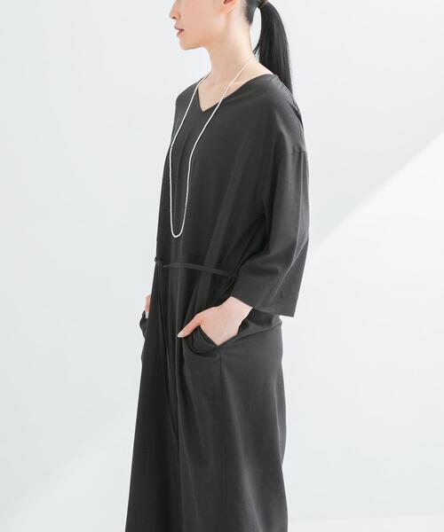 URBAN RESEARCH(アーバンリサーチ)の「シルクネップオールインワン(サロペット/オーバーオール・レディース・オフホワイト/チャコールグレー・FREE)」の3枚目の写真