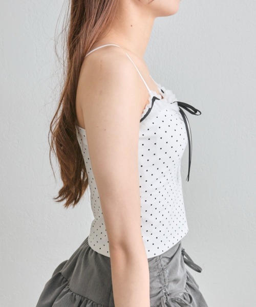 OLIVE des OLIVE(オリーブデオリーブ)の「【万能インナー】チュールフリルキャミソール(キャミソール・レディース・オフホワイト/ブラック/ホワイト・FREE)」の5枚目の写真