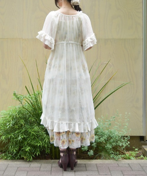 axes femme（アクシーズファム）の「ラッフルフリルガウン（カーディガン/ボレロ・レディース・ブラック/キナリ・FREE）」の4枚目の写真