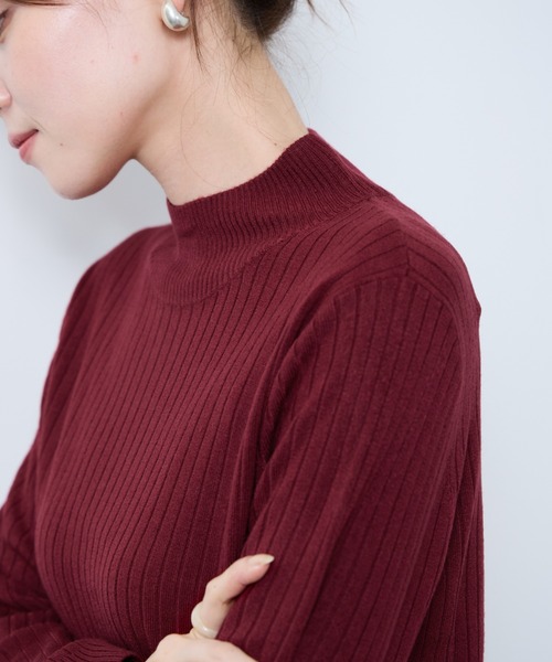 NAVY(ネイビー)の「カシミヤタッチ リブハイネックニット(ニット/セーター・レディース・バーガンディー/ネイビー/チャコール/グレイッシュベージュ/ブルーグリーン・L/M)」の5枚目の写真