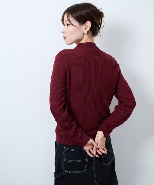 NAVY(ネイビー)の「カシミヤタッチ リブハイネックニット(ニット/セーター・レディース・バーガンディー/ネイビー/チャコール/グレイッシュベージュ/ブルーグリーン・L/M)」の16枚目の写真