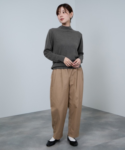 NAVY(ネイビー)の「カシミヤタッチ リブハイネックニット(ニット/セーター・レディース・バーガンディー/ネイビー/チャコール/グレイッシュベージュ/ブルーグリーン・L/M)」の19枚目の写真