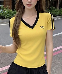 LAFFMO（ラフモ）の「Vネックリボン刺繍ラインTシャツ（Tシャツ/カットソー）」
