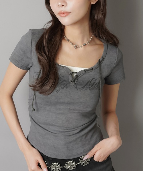 SPINNS(スピンズ)の「半袖カットソー/レースアップネック(Tシャツ/カットソー・レディース・アイボリー/ベージュ/チャコール・ONESIZE)」の2枚目の写真