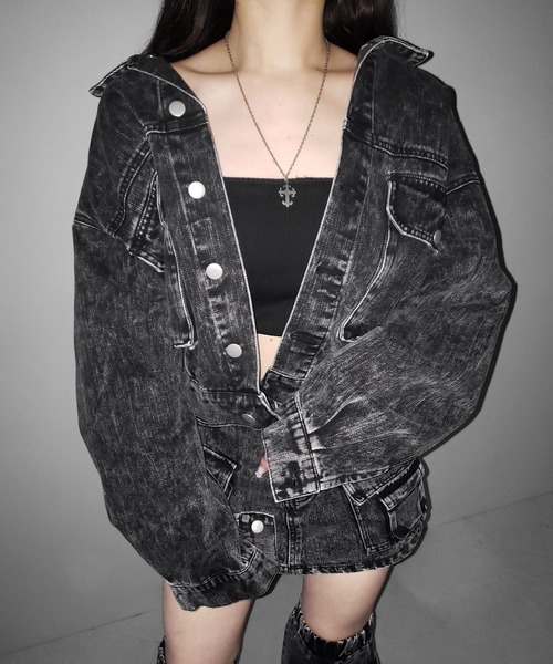 me+em select(ミームセレクト)の「【 セットアップ着用可能 】ヴィンテージケミカルブリーチアウトポケットクロップドデニムジャケット/ vintage chemical bleach outpocket cropped denim jacket(デニムジャケット・レディース・ブラック/ブルー・1/2)」の11枚目の写真