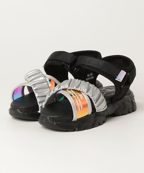 BARNSsohostreet(バーンズソーホーストリート)の「イコールミー イコール ME =ME ホログラム 軽量 サンダル ME-3759(サンダル・キッズ・ブラック/マルチ・21.0cm/22.0cm/23.0cm/20.0cm)」の1枚目の写真