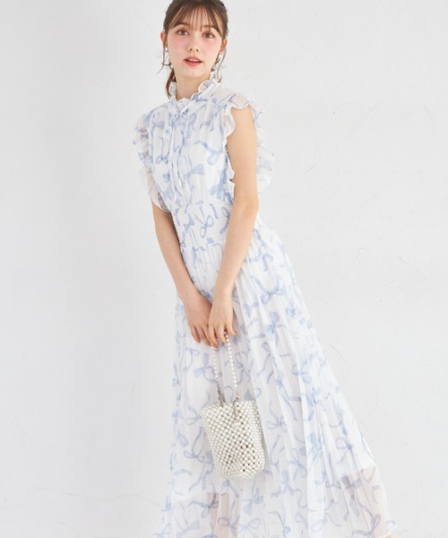 tocco closet（トッコ　クローゼット）の「リボン＆フリル付きウエストシャーリングリボンプリントプリーツワンピース（ワンピース・レディース・ブラウン/ブラック/オフホワイト/ピンク/ワイン/ブルー/グレー系その他・M）」の5枚目の写真