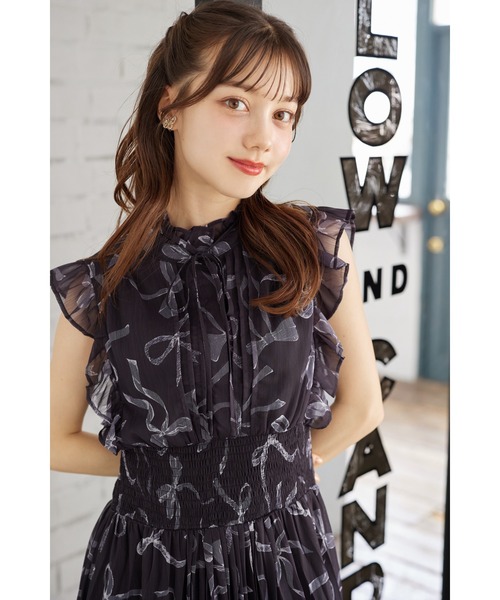 tocco closet（トッコ　クローゼット）の「リボン＆フリル付きウエストシャーリングリボンプリントプリーツワンピース（ワンピース・レディース・ブラウン/ブラック/オフホワイト/ピンク/ワイン・M）」の18枚目の写真