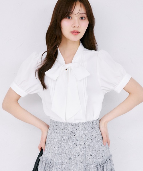 tocco closet(トッコ クローゼット)の「【ZOZO限定】ピンタック半袖ボウタイブラウス(シャツ/ブラウス・レディース・ベージュ/ピンク/オフホワイト/ブルー・M)」の1枚目の写真