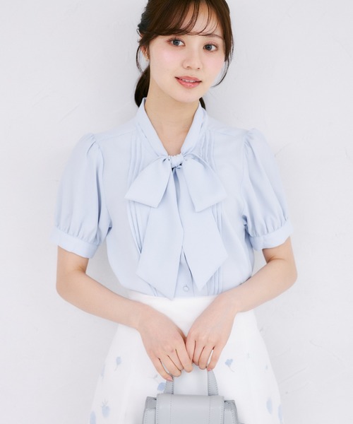 tocco closet(トッコ クローゼット)の「【ZOZO限定】ピンタック半袖ボウタイブラウス(シャツ/ブラウス・レディース・ベージュ/ピンク/オフホワイト/ブルー・M)」の3枚目の写真
