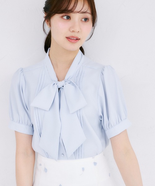 tocco closet(トッコ クローゼット)の「【ZOZO限定】ピンタック半袖ボウタイブラウス(シャツ/ブラウス・レディース・ベージュ/ピンク/オフホワイト/ブルー・M)」の19枚目の写真