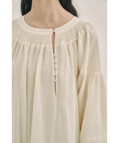 moi tytto（モイテュット）の「シアーロングワンピース（ワンピース・レディース・ベージュ/ナチュラル・FREE/SMALL）」の10枚目の写真