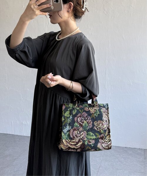 LBC（エルビーシー）の「ジャガード手持ちロゴバッグ（トートバッグ・レディース・ライトブルー/ネイビー/ブラウン・FREE）」の4枚目の写真