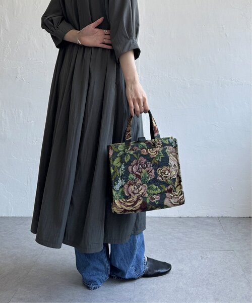 LBC（エルビーシー）の「ジャガード手持ちロゴバッグ（トートバッグ・レディース・ライトブルー/ネイビー/ブラウン・FREE）」の5枚目の写真