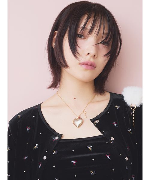 LILY BROWN（リリーブラウン）の「イニシャルハートロケットネックレス（ネックレス・レディース・オレンジ/イエロー/ピンク/レッド/グリーン/ブラック・F）」の8枚目の写真