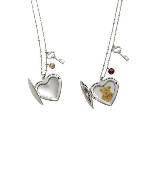 LILY BROWN（リリーブラウン）の「イニシャルハートロケットネックレス（ネックレス・レディース・オレンジ/イエロー/ピンク/レッド/グリーン/ブラック・F）」の10枚目の写真