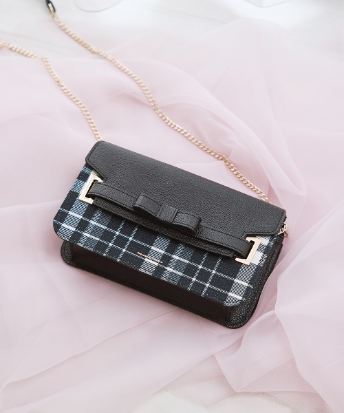 Samantha Thavasa（サマンサタバサ）の「チェック柄エムシュシュⅢ ショルダーバッグ 大サイズ（ショルダーバッグ・レディース・ブラック/グレイッシュベージュ/オフホワイト・FREE）」の2枚目の写真