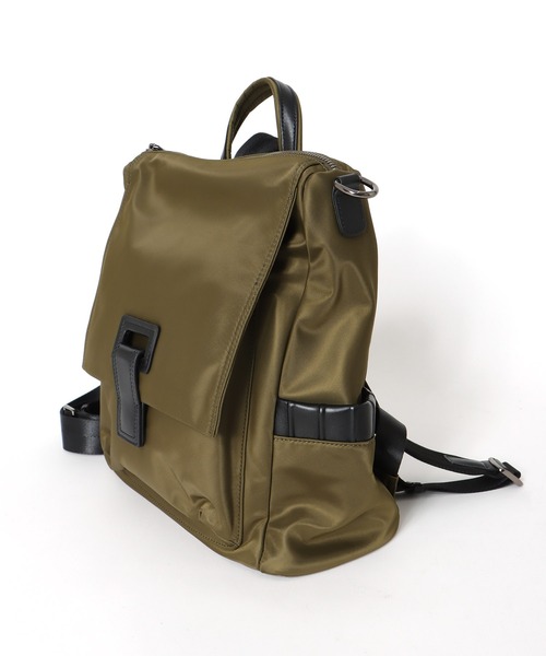 Cepica（セピカ）の「牛革×撥水ナイロン3Wayリュック（バックパック/リュック・レディース・ブラック/カーキ・FREE）」の4枚目の写真