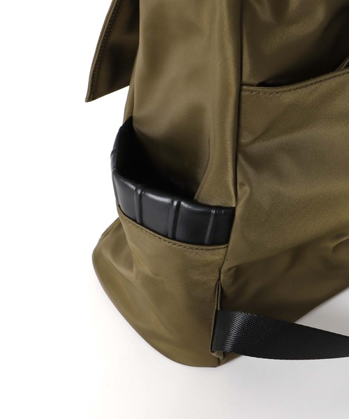 Cepica（セピカ）の「牛革×撥水ナイロン3Wayリュック（バックパック/リュック・レディース・ブラック/カーキ・FREE）」の5枚目の写真