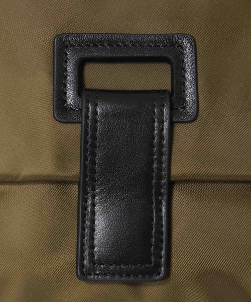 Cepica（セピカ）の「牛革×撥水ナイロン3Wayリュック（バックパック/リュック・レディース・ブラック/カーキ・FREE）」の3枚目の写真