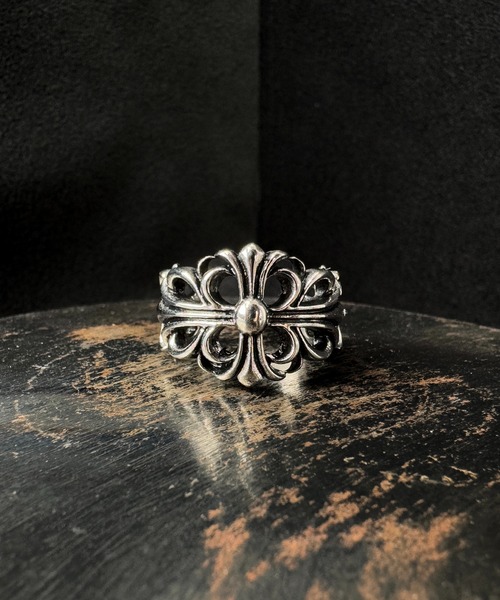 CALIFORNIA OUTFITTERS(カリフォルニア アウトフィッターズ)の「7D44 アンティーク調 クロスモチーフボリュームリング(リング・メンズ・シルバー・16号/20号/18号/22号)」の1枚目の写真