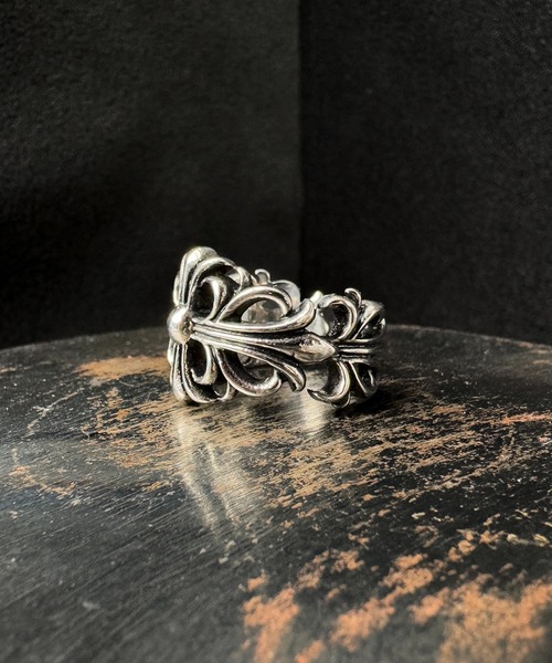 CALIFORNIA OUTFITTERS(カリフォルニア アウトフィッターズ)の「7D44 アンティーク調 クロスモチーフボリュームリング(リング・メンズ・シルバー・16号/20号/18号/22号)」の5枚目の写真