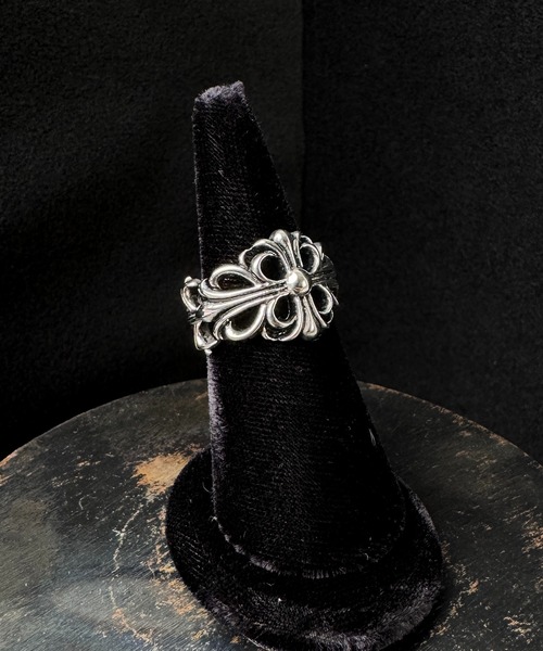 CALIFORNIA OUTFITTERS(カリフォルニア アウトフィッターズ)の「7D44 アンティーク調 クロスモチーフボリュームリング(リング・メンズ・シルバー・16号/20号/18号/22号)」の3枚目の写真