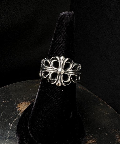 CALIFORNIA OUTFITTERS(カリフォルニア アウトフィッターズ)の「7D44 アンティーク調 クロスモチーフボリュームリング(リング・メンズ・シルバー・16号/20号/18号/22号)」の2枚目の写真