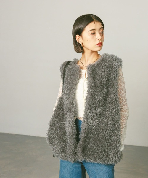 BAYFLOW(ベイフロー)の「ファーベスト(ベスト・レディース・チャコール/ブラウン/グレイッシュベージュ・MEDIUM/SMALL)」の19枚目の写真