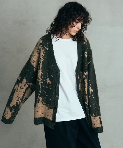 Revo.（レボ）の「Revo. モヘアタッチ グランジパターン 総柄ジャガード ルーズカーディガン（カーディガン/ボレロ・メンズ・カーキ/ブラック/ブルー・2/1）」の10枚目の写真