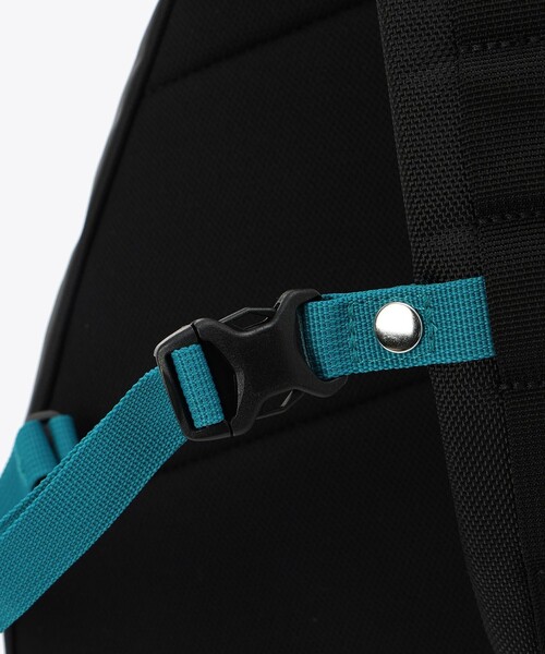 Columbia（コロンビア）の「撥水 Columbia／ブレムナースロープ ワンショルダー 7L ボディバッグ／コロンビア（ボディバッグ/ウエストポーチ・レディース・ブラック系その他/ブラック/ブラック系その他2・ONE SIZE）」の17枚目の写真