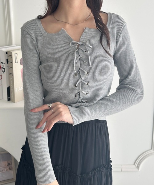 wears（ウェアーズ）の「ダブルフロントレースアップニットトップス（Tシャツ/カットソー・レディース・ホワイト/ブラック/アイボリー/グレー・FREE）」の4枚目の写真