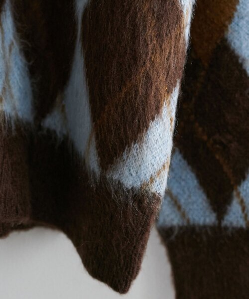 DISCOAT（ディスコート）の「【ユニセックス】アーガイル柄ニットカーディガン（カーディガン/ボレロ・レディース・ブラウン/チャコールグレー・FREE）」の11枚目の写真