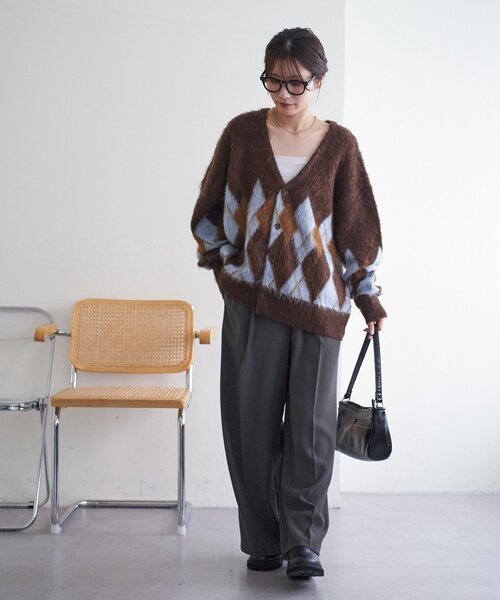 DISCOAT（ディスコート）の「【ユニセックス】アーガイル柄ニットカーディガン（カーディガン/ボレロ・レディース・ブラウン/チャコールグレー・FREE）」の21枚目の写真