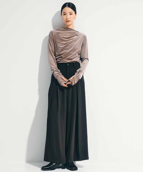 STUDIOUS(ステュディオス)の「【STUDIOUS/ステュディオス】Velours Long Tee/ベロアロングティー/カットソー/トップス/シアーベロア(Tシャツ/カットソー・レディース・ブラック/ネイビー/ミント/グレー系その他・FREE)」の6枚目の写真