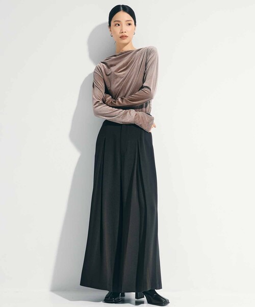 STUDIOUS(ステュディオス)の「【STUDIOUS/ステュディオス】Velours Long Tee/ベロアロングティー/カットソー/トップス/シアーベロア(Tシャツ/カットソー・レディース・ブラック/ネイビー/ミント/グレー系その他・FREE)」の5枚目の写真