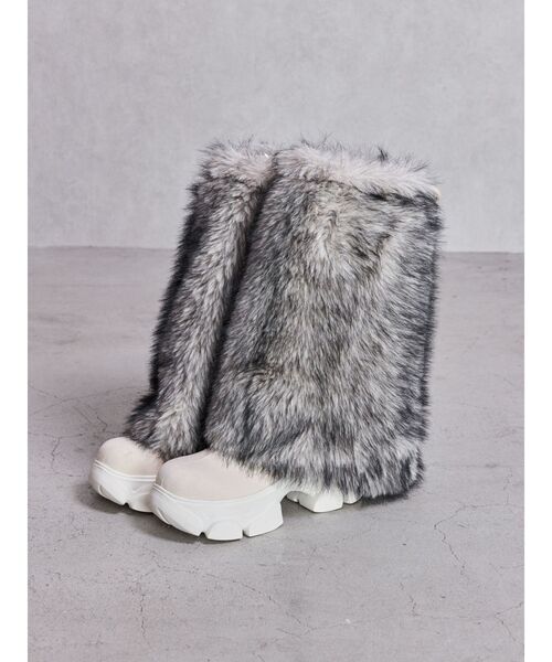 GYDA(ジェイダ)の「2WAY ECO FUR LEG WARMERニットブーツ(ブーツ・レディース・ブラック/アイボリー・LARGE/MEDIUM/SMALL)」の2枚目の写真
