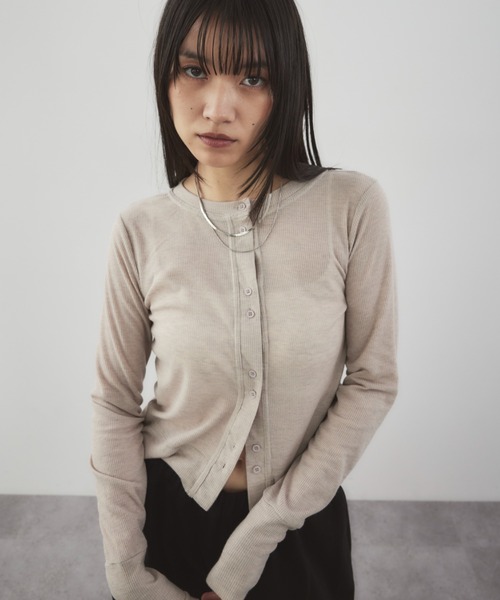 HANNE（アン）の「シアーリブカーディガン（カーディガン/ボレロ・レディース・ブラック/グレー/チャコールグレー/ベージュ/ネイビー/マスタード/ホワイト/ブラウン/ピンク・FREE）」の22枚目の写真