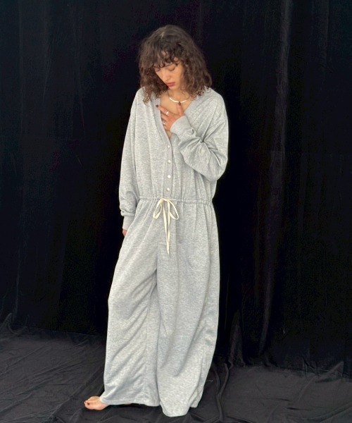 Vネックスウェットジャンプスーツ（つなぎ/オールインワン）｜HANNE