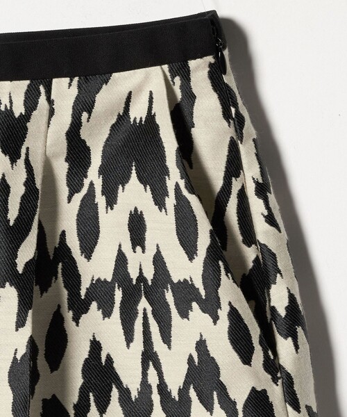 UNITED ARROWS（ユナイテッドアローズ）の「レオパード ジャガード ショート パンツ（その他パンツ・レディース・ベージュ・38/36）」の11枚目の写真