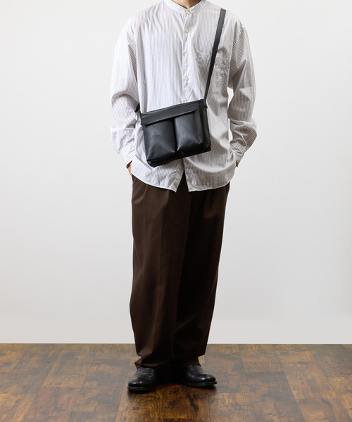 SLOW(スロウ)の「SLOW スロウ / cb -helmet shoulder bag- クロムステアレザーショルダーバッグ 牛革ヘルメットバッグ / 858S72R(ショルダーバッグ・メンズ・ブラック/チョコ/キャメル・FREE)」の4枚目の写真