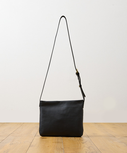 SLOW(スロウ)の「SLOW スロウ / cb -helmet shoulder bag- クロムステアレザーショルダーバッグ 牛革ヘルメットバッグ / 858S72R(ショルダーバッグ・メンズ・ブラック/チョコ/キャメル・FREE)」の16枚目の写真