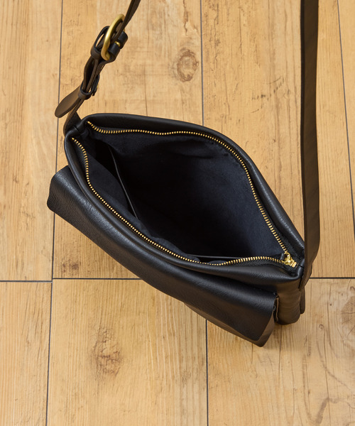 SLOW(スロウ)の「SLOW スロウ / cb -helmet shoulder bag- クロムステアレザーショルダーバッグ 牛革ヘルメットバッグ / 858S72R(ショルダーバッグ・メンズ・ブラック/チョコ/キャメル・FREE)」の19枚目の写真