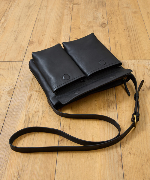 SLOW(スロウ)の「SLOW スロウ / cb -helmet shoulder bag- クロムステアレザーショルダーバッグ 牛革ヘルメットバッグ / 858S72R(ショルダーバッグ・メンズ・ブラック/チョコ/キャメル・FREE)」の22枚目の写真