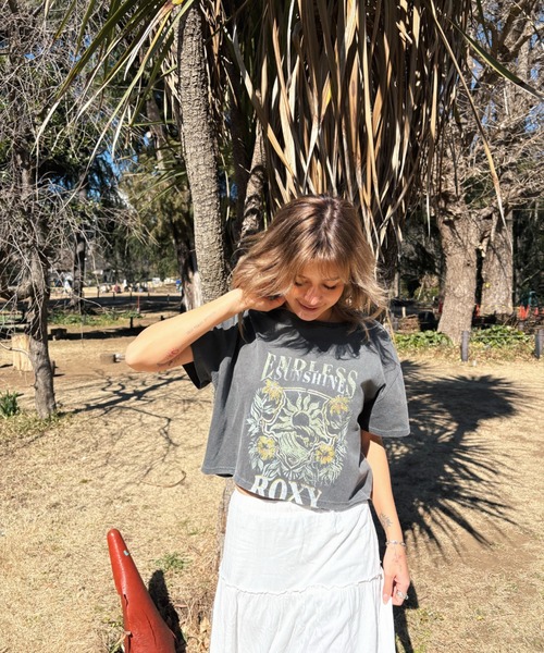ROXY(ロキシー)の「ISLAND LIFE/ロキシーヴィンテージライクショート丈半袖Tシャツ(Tシャツ/カットソー・レディース・ブラック系その他/ブラック/ブラック系その他2・MEDIUM)」の2枚目の写真