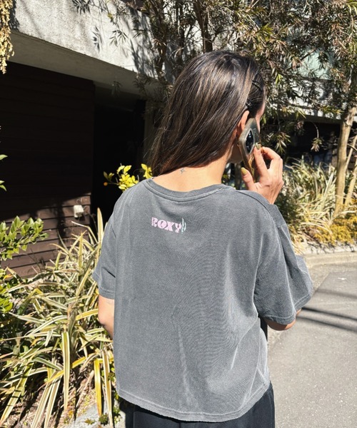 ROXY(ロキシー)の「ISLAND LIFE/ロキシーヴィンテージライクショート丈半袖Tシャツ(Tシャツ/カットソー・レディース・ブラック系その他/ブラック/ブラック系その他2・MEDIUM)」の6枚目の写真