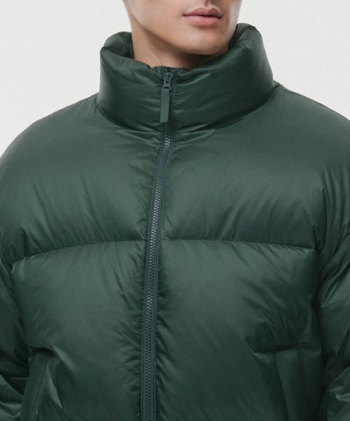 MUSINSA STANDARD（ムシンサスタンダード）の「リップストップダウンプファーショートパディングジャケット[レーシンググリーン]（ダウンジャケット/コート・メンズ・その他・SMALL/MEDIUM/LARGE）」の4枚目の写真