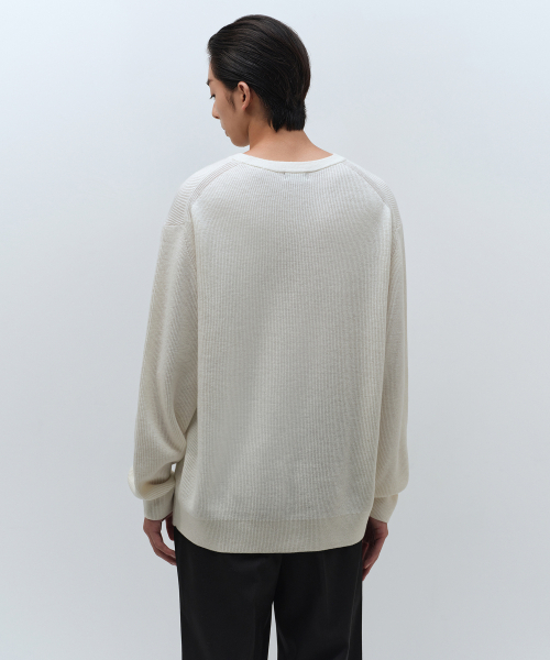 MUSINSA STANDARD（ムシンサスタンダード）の「[ビクトリアウール] ミニマルリブクルーネックニット [クリーム]（ニット/セーター・メンズ・その他・LARGE/MEDIUM/X-LARGE/XX-LARGE/SMALL）」の5枚目の写真