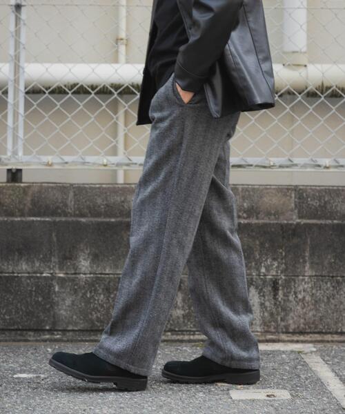 ITEMS URBANRESEARCH(アイテムズ アーバンリサーチ)の「ヘリンボン ウエストイージースラックス(その他パンツ・メンズ・ブラウン/ブラック/グレー・MEDIUM/LARGE)」の3枚目の写真